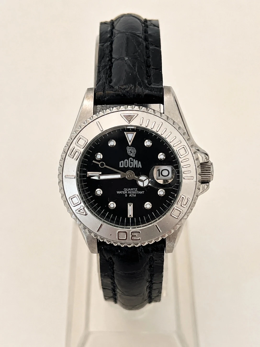 Reloj DOGMA Diver 28 mm NOS | Acero Inoxidable | Correa de Piel Auténtica | Unisex